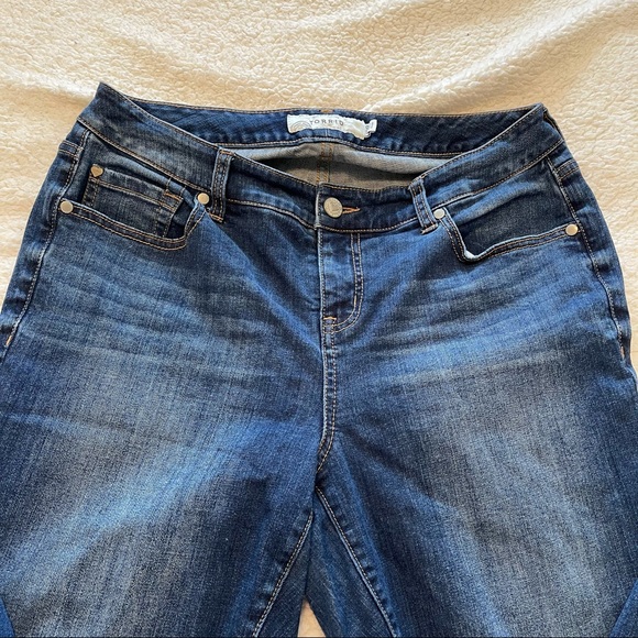 Torrid curvy skinny Jean 12R super stretch - Picture 6 of 8